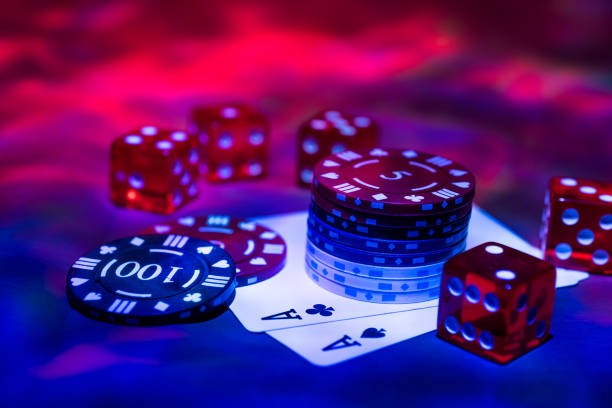 Live dealer table with multiple camera angles on caine platform